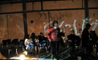 Graffito auf das Publikum (whrend des Symposiums)